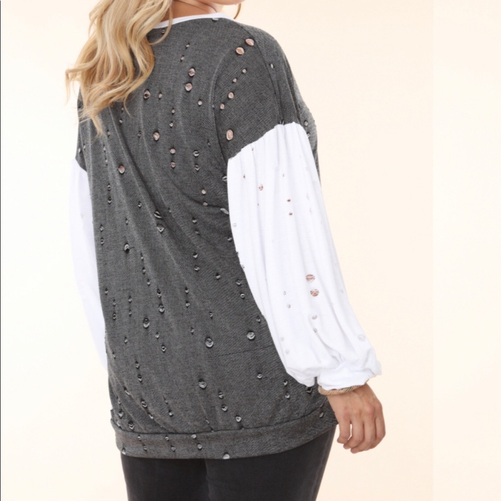 Plus Size Color Contrast Destroyed Knit Top - Picture 4 of 4